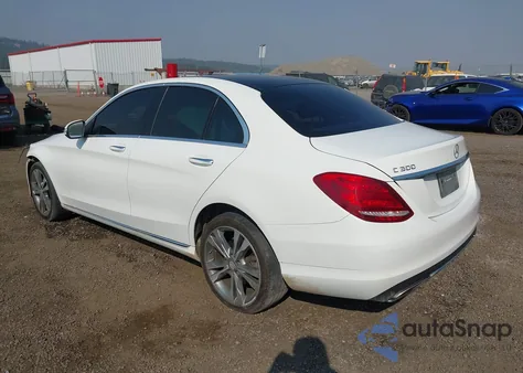 2015 Mercedes-Benz C 300 4Matic from USA, damaged, VIN 55SWF4KB0FU003648